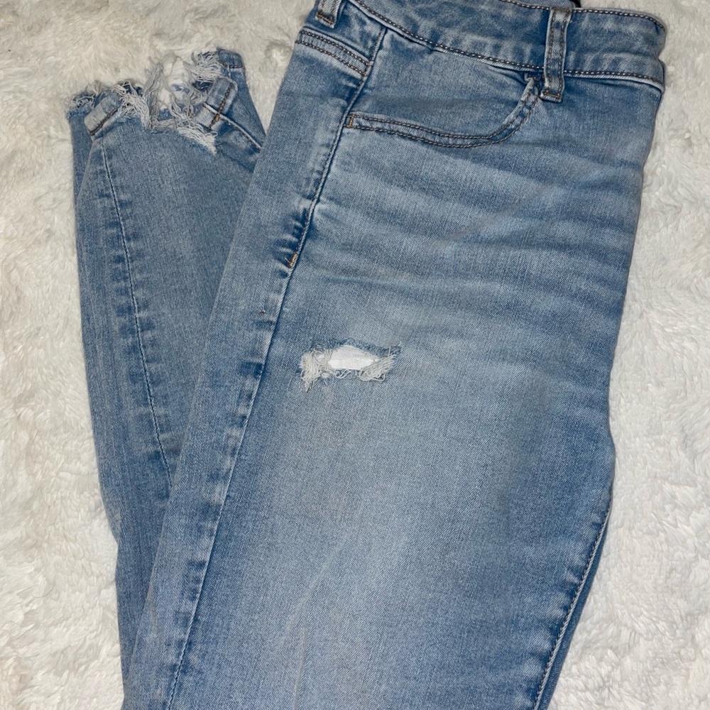 American Eagle Outfitters Light Blue Distressed Skinny Jeans